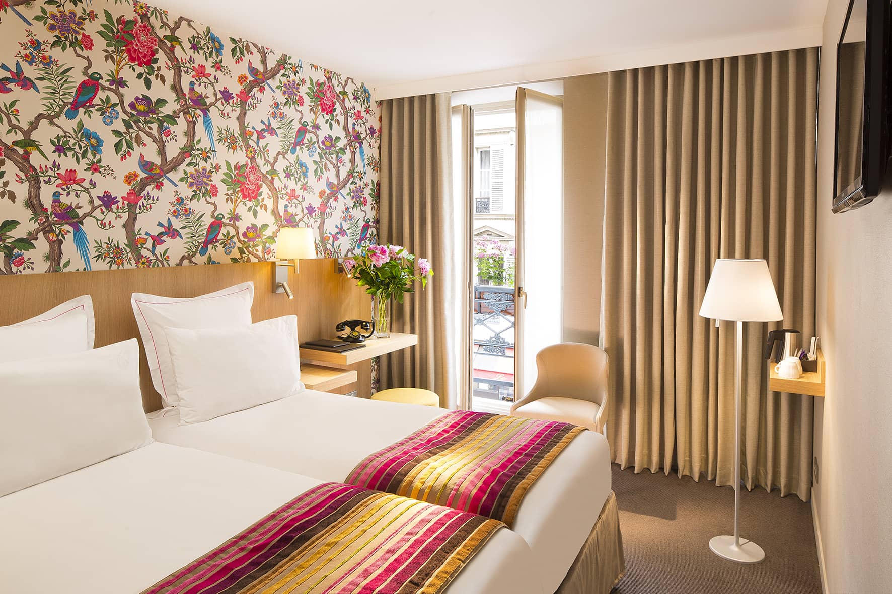 Chambre Twin de l'hotel Cordelia Paris avec deux lits individuels