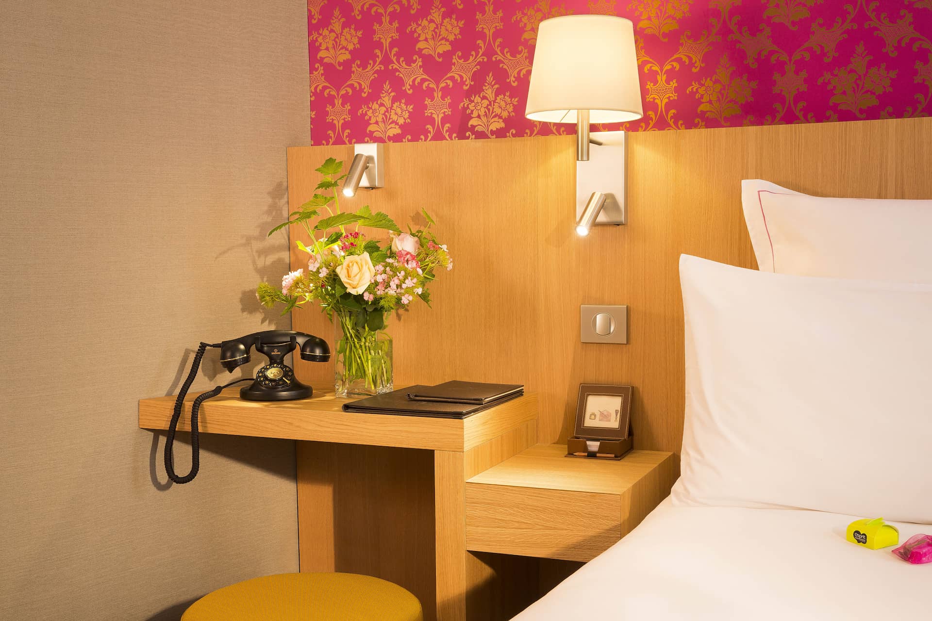 Chambre Simple avec bureau - Hôtel Cordélia Paris