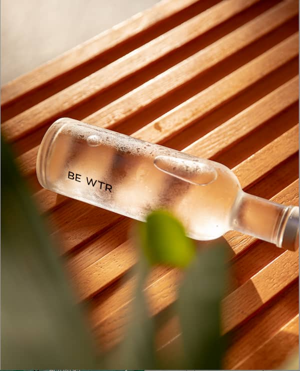 Bouteille d'eau Be Wtr à l'Hôtel Cordélia Paris